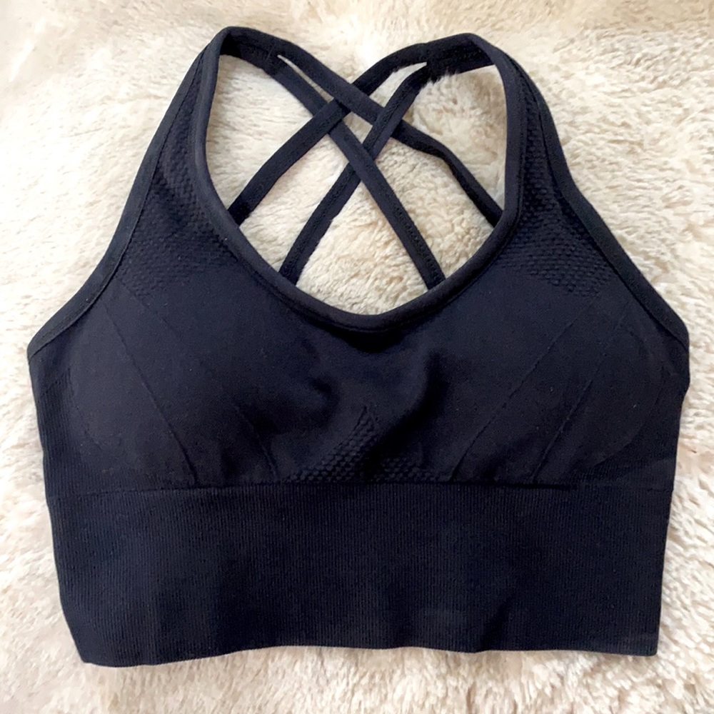 Clearout 🎉NWOT Z by Zelle Blacked padded sports bra